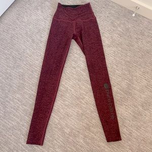 Beyond yoga pure barre maroon space dye leggings